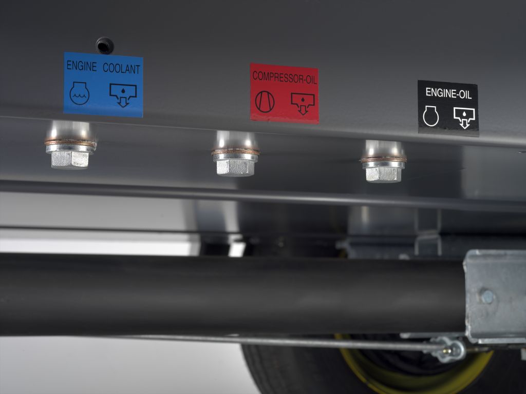 Дизельный компрессор Atlas Copco XAVS 307 CD на шасси